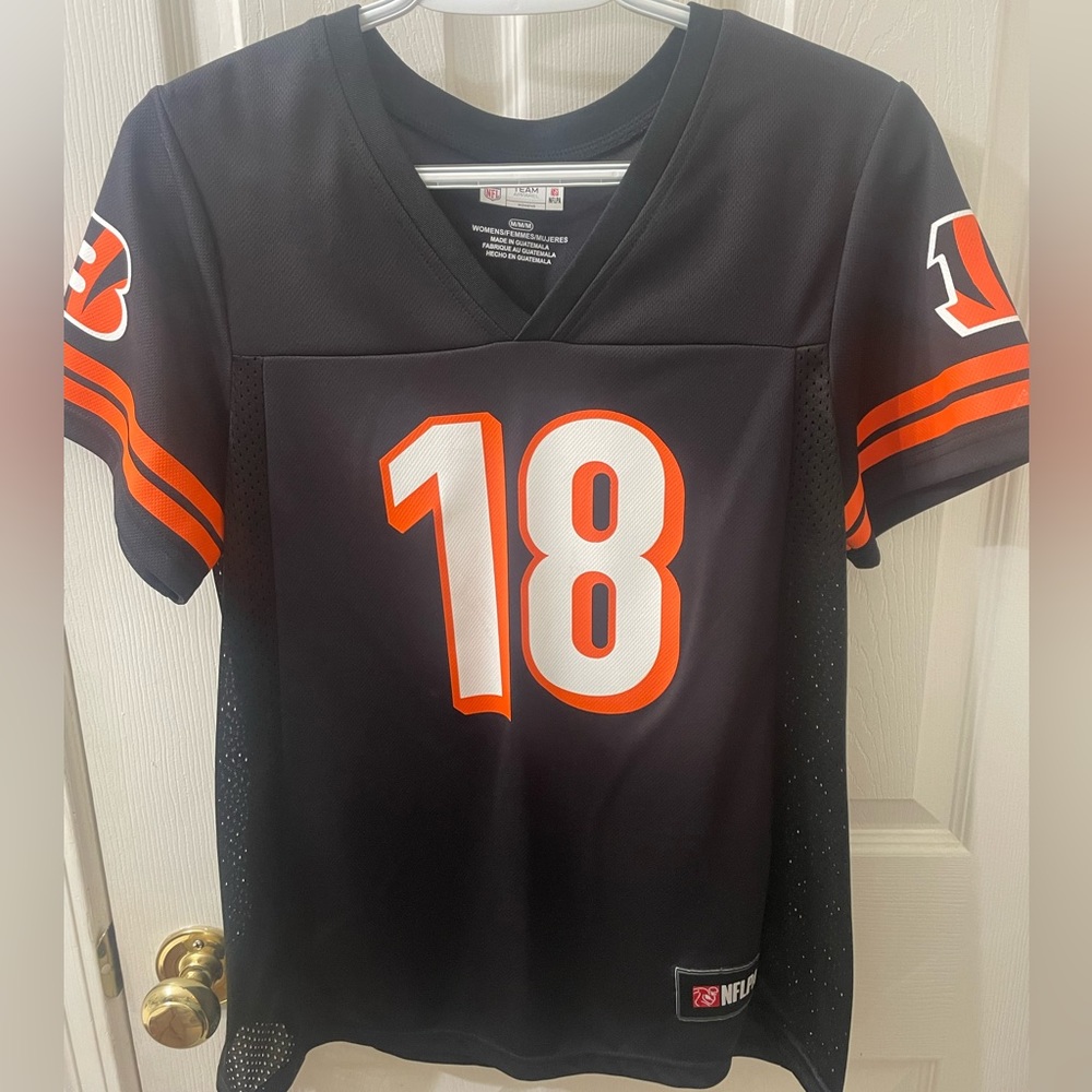 Medium women’s Bengals Jersey